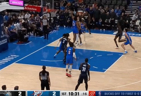 1667447844475009876.gif 1.gif